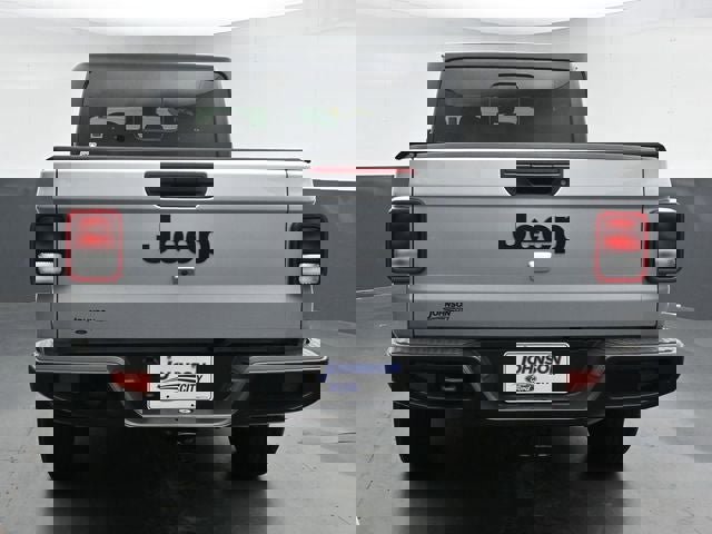 Used 2024 Jeep Gladiator Sport image 10