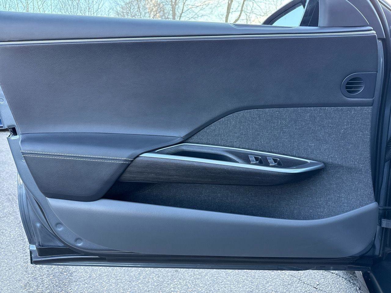 Used 2024 Lucid Air Touring image 10