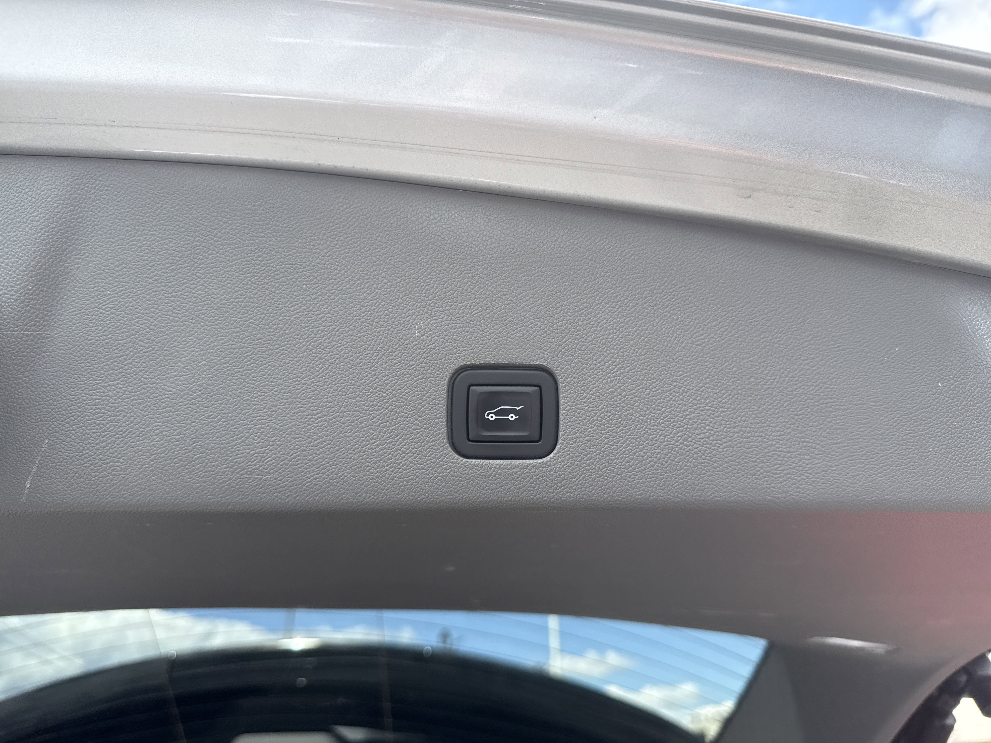 Used 2020 Cadillac XT6 Premium Luxury image 30