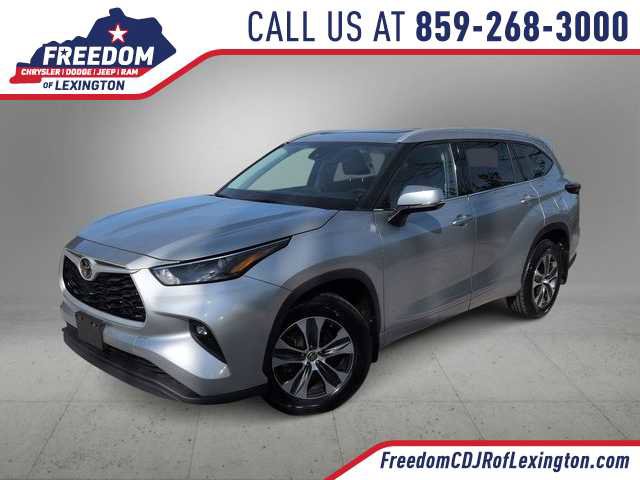 Used 2022 Toyota Highlander XLE