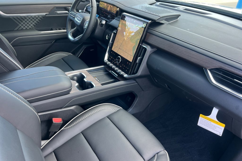 New 2026 GMC Acadia Denali w/ Super Cruise Package image 14