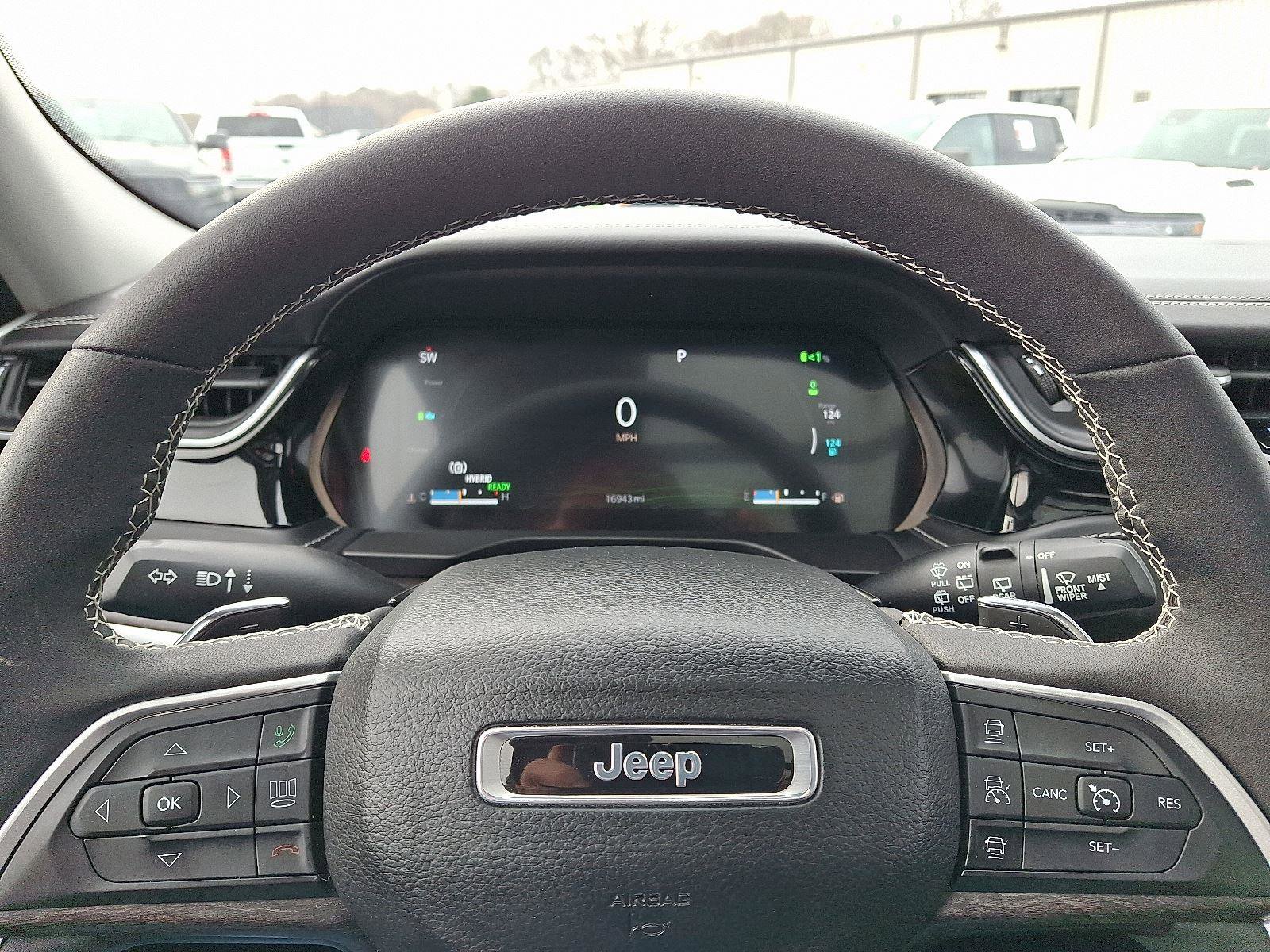 Used 2022 Jeep Grand Cherokee Limited 4xe image 20