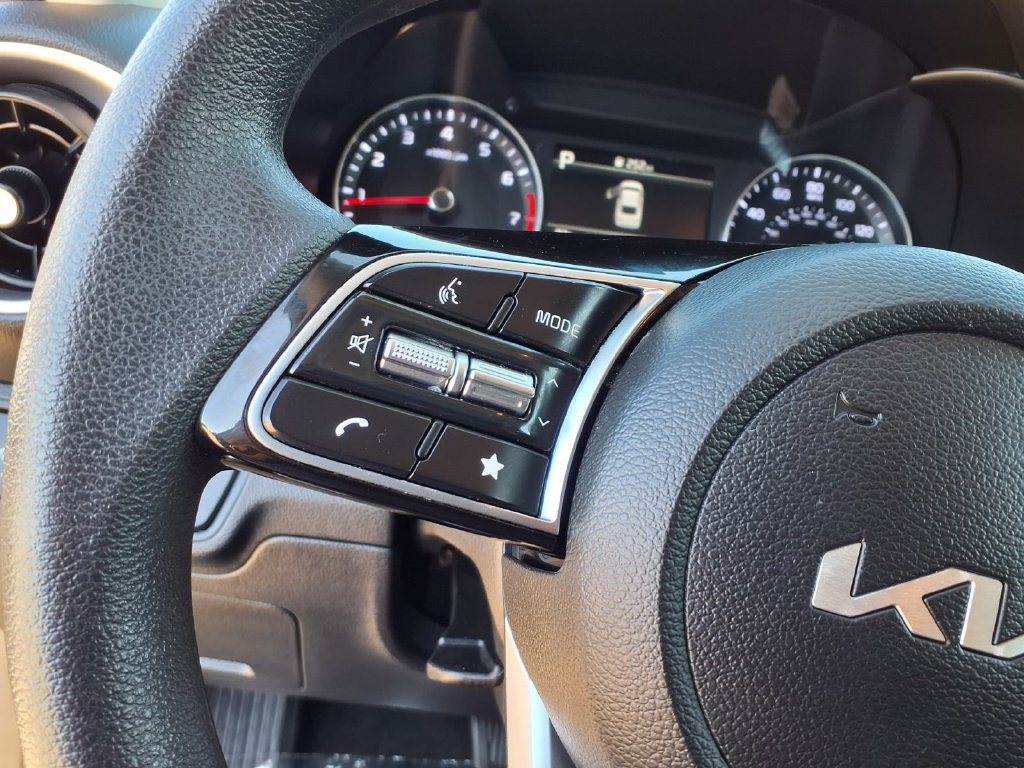 Certified 2023 Kia Forte LXS FWD image 21