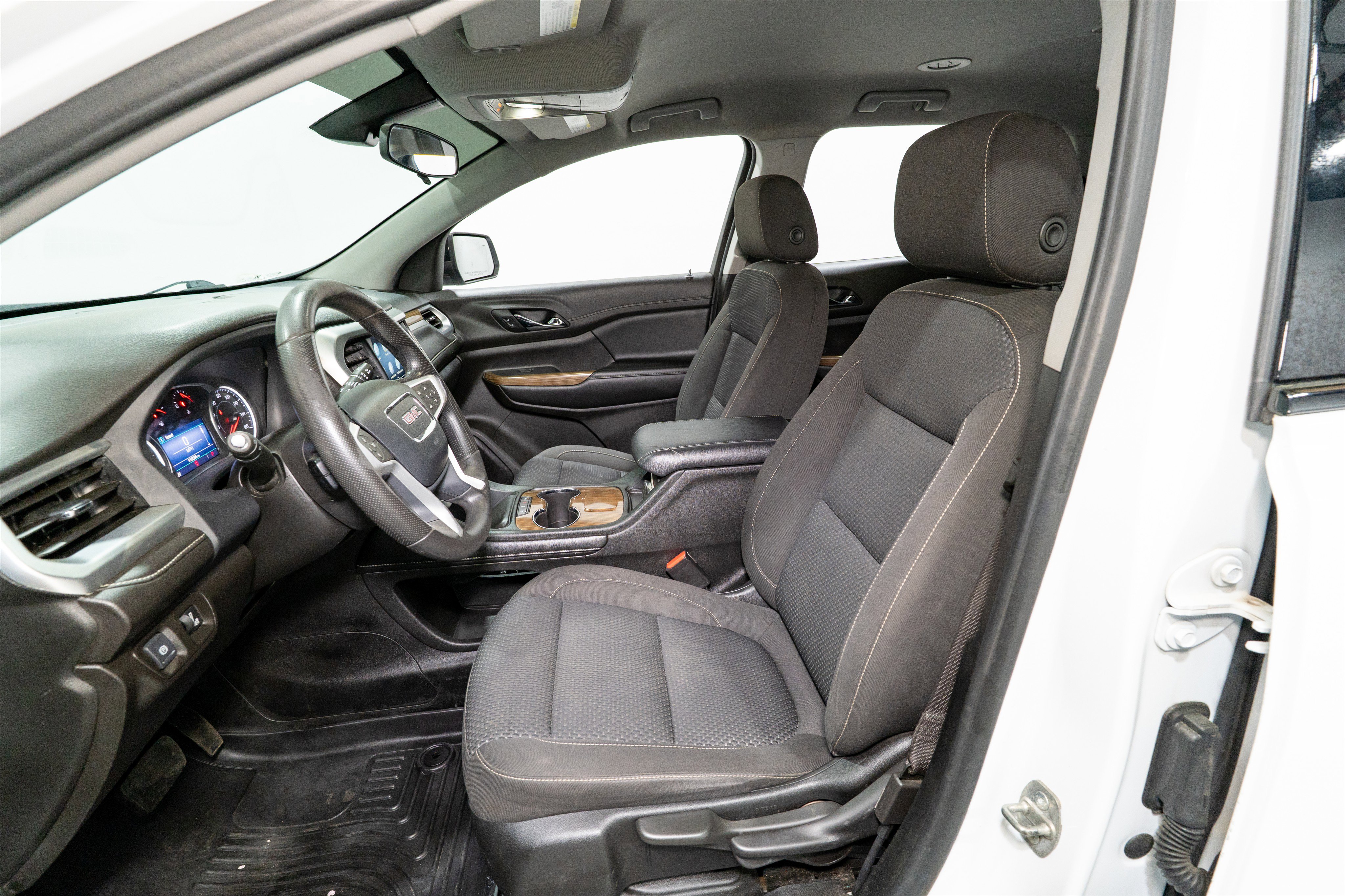 Used 2021 GMC Acadia SLE w/ Elevation Edition image 15