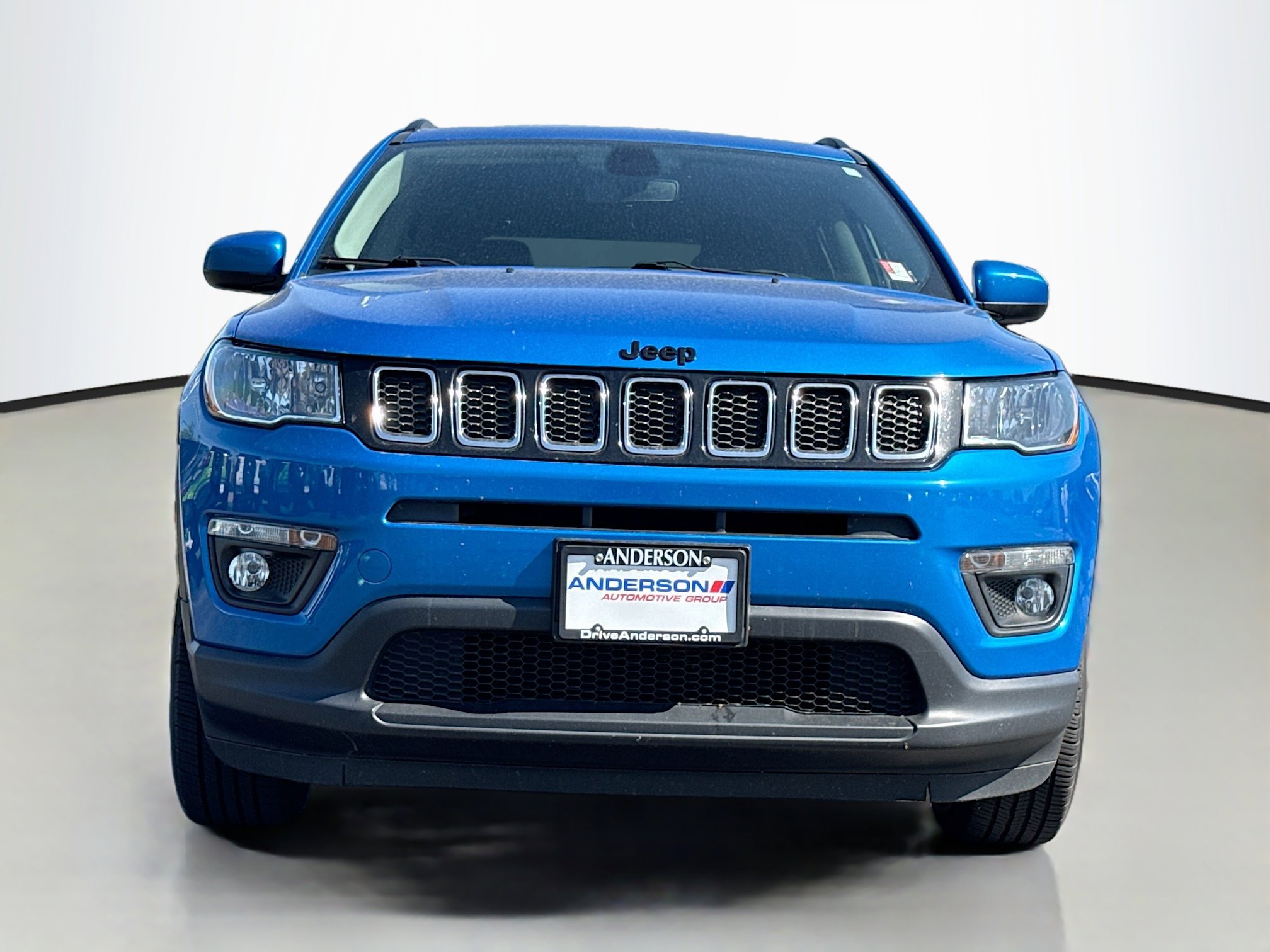 Used 2019 Jeep Compass Latitude w/ Cold Weather Group FWD image 16