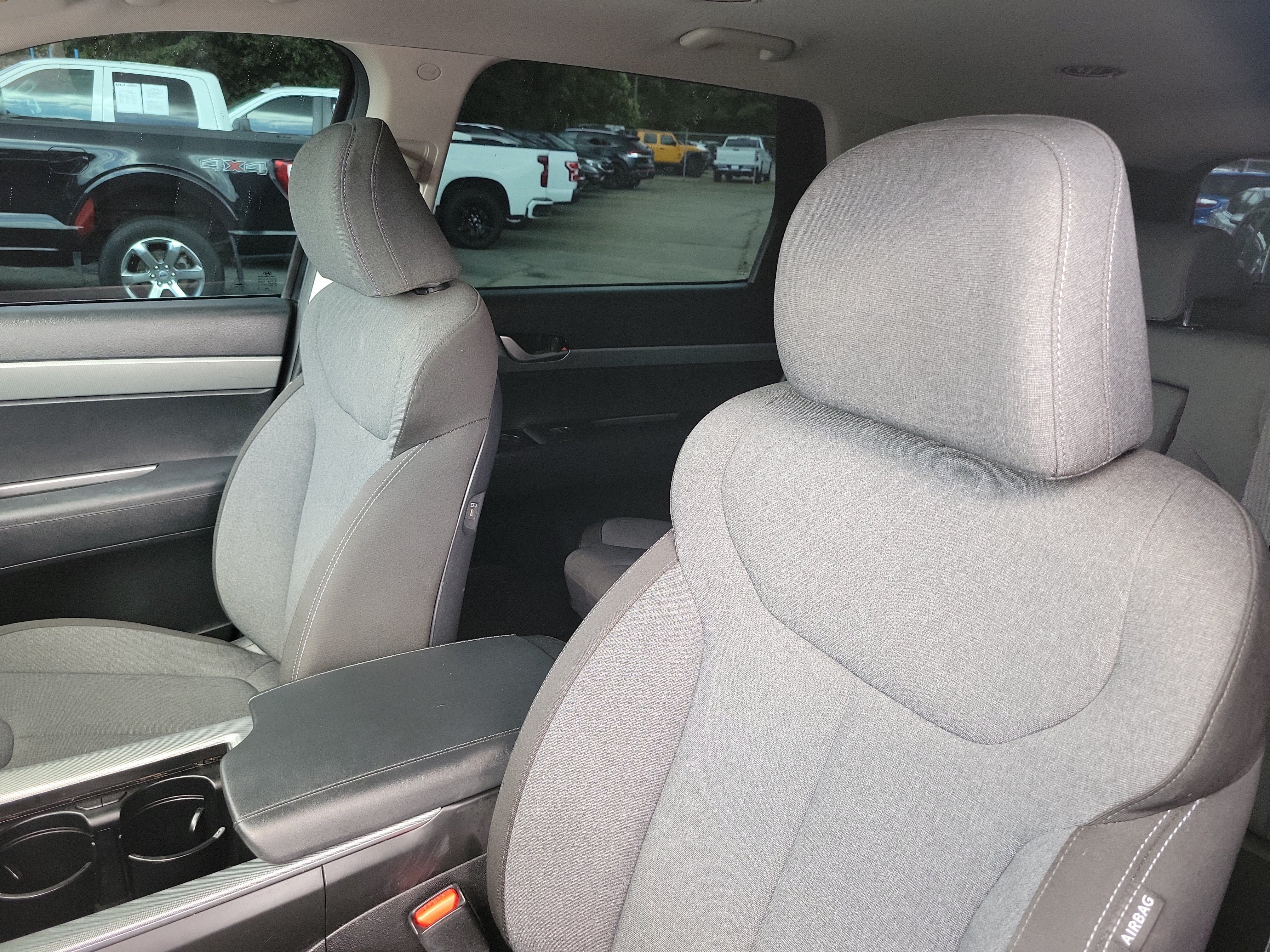 Used 2023 Hyundai Palisade SE AWD/4WD image 17