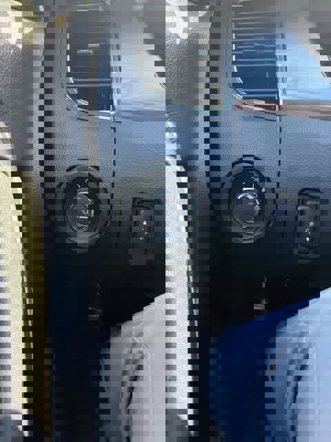 Used 2016 Ford Taurus SEL w/ Equipment Group 201A image 18