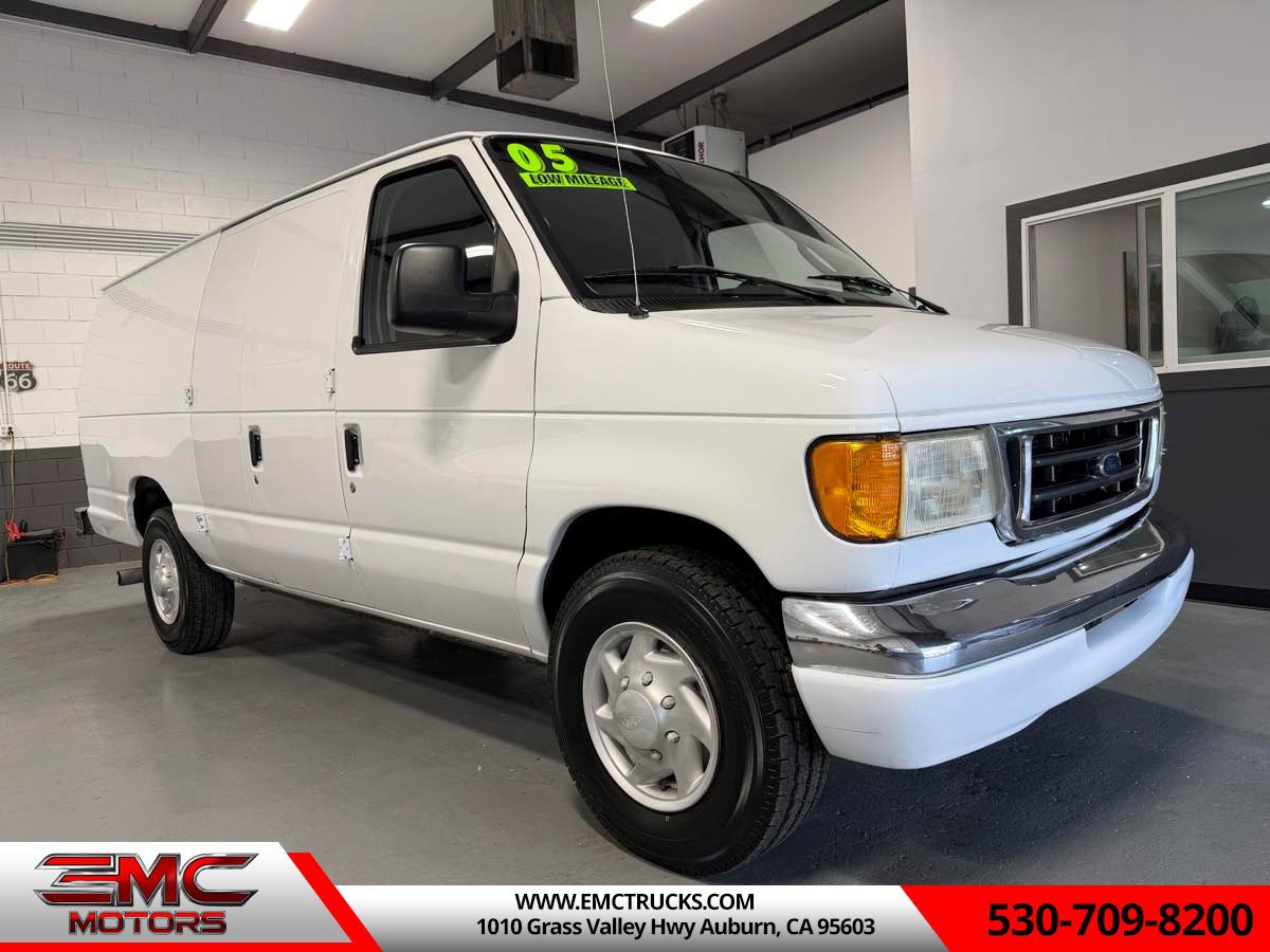 Used 2005 Ford E-350 and Econoline 350 Extended Super Duty