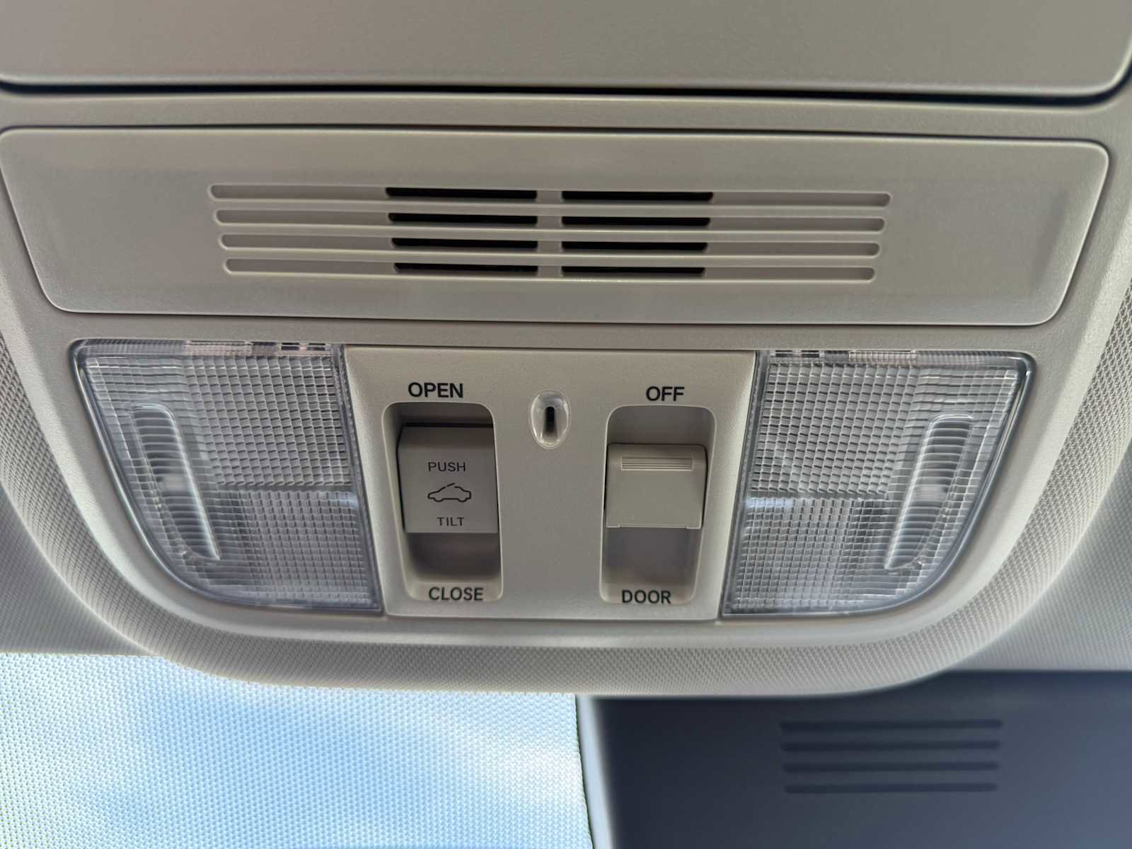 Used 2020 Honda Accord EX image 27
