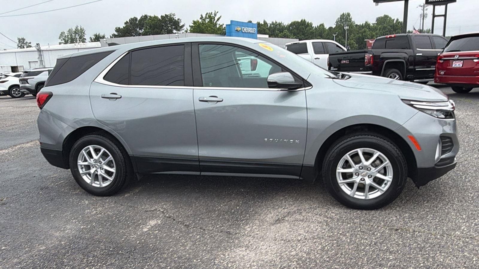 Used 2024 Chevrolet Equinox LT AWD/4WD image 7