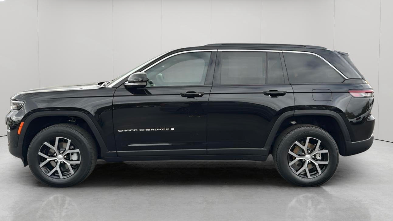 New 2025 Jeep Grand Cherokee Limited w/ Luxury Tech Group II AWD/4WD image 9