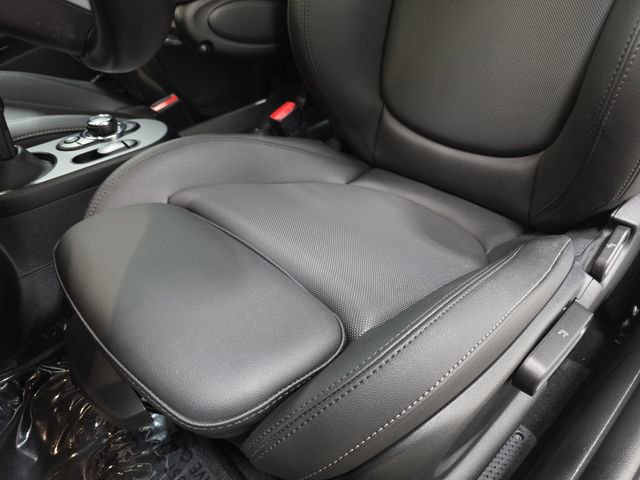 Certified 2024 MINI Cooper SE image 24