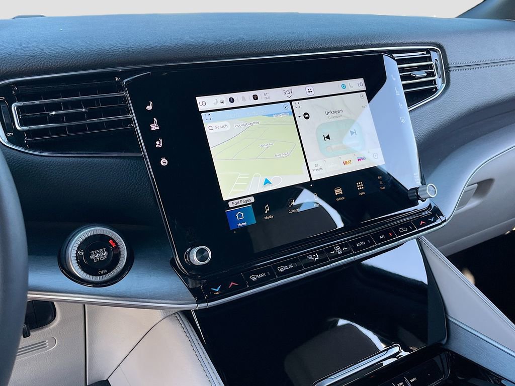 Certified 2025 Jeep Wagoneer L 4WD w/ HD Trailer Tow Package image 15