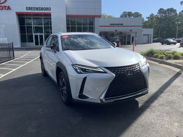 Used 2021 Lexus UX 200 w/ Premium Package image 2
