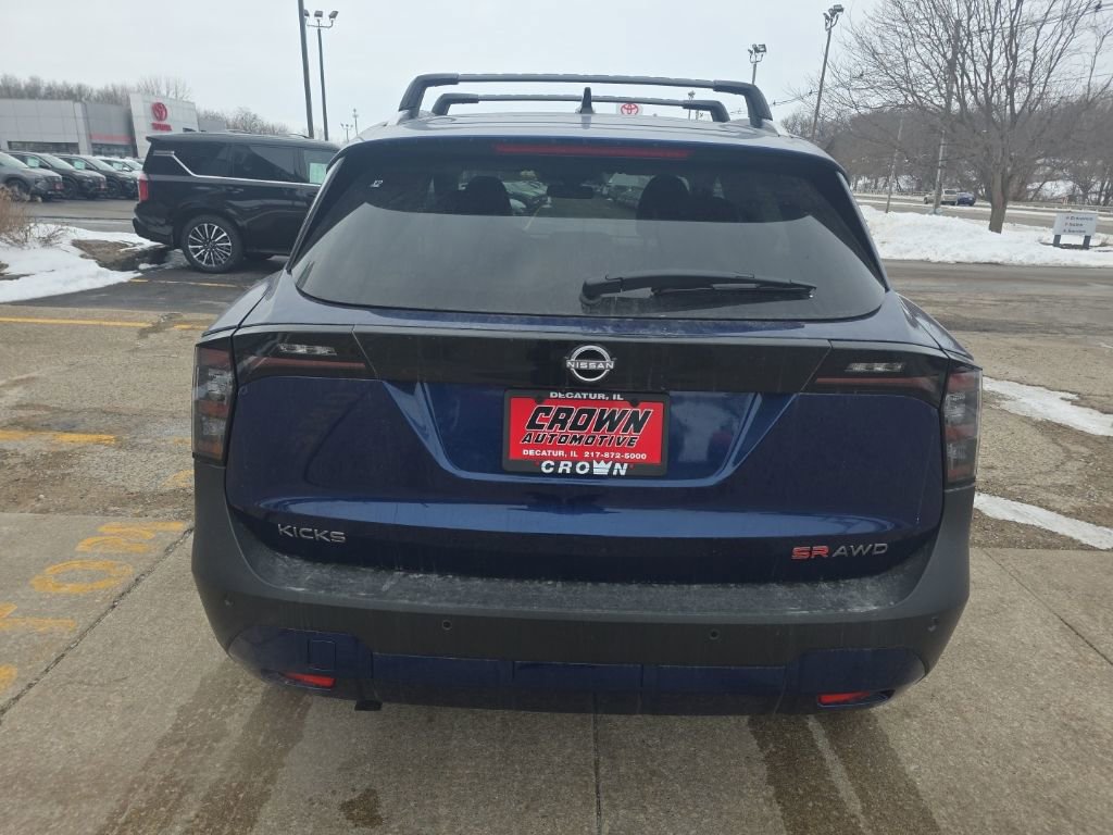 New 2026 Nissan Kicks SR w/ Cold Weather Package image 4
