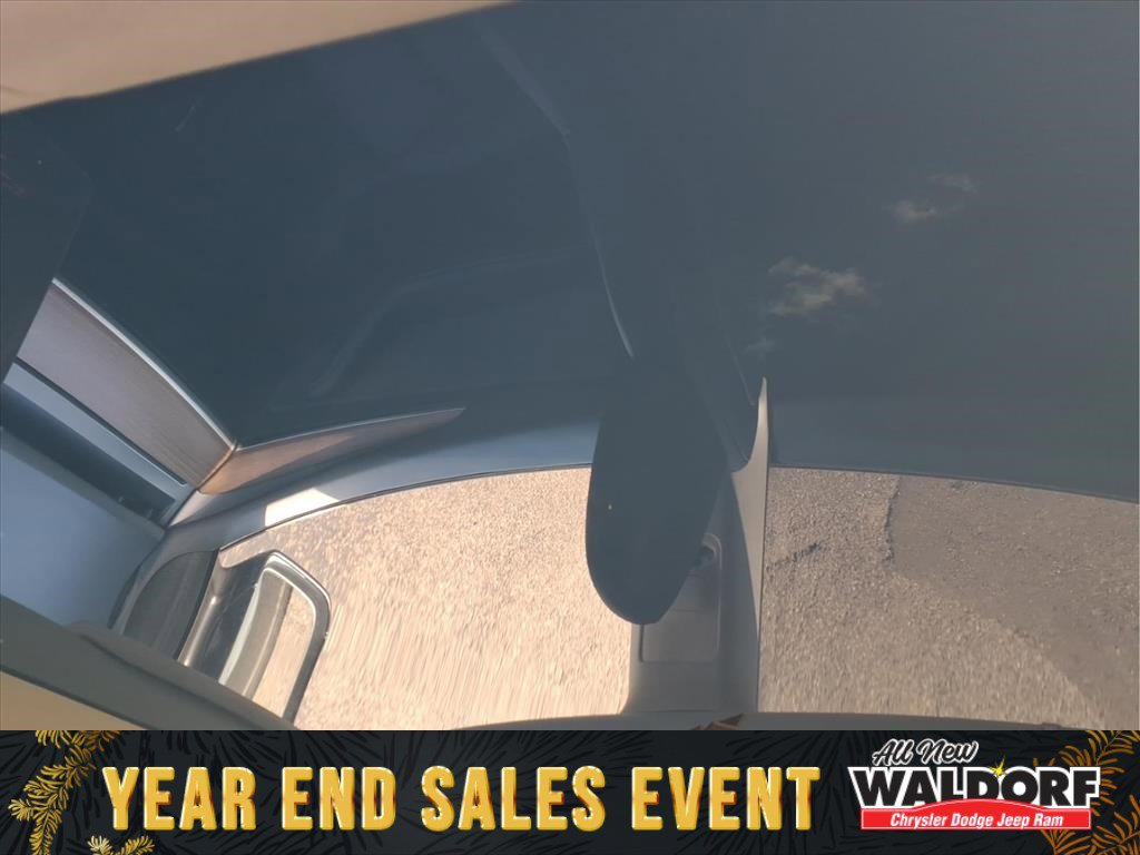 Used 2023 Tesla Model Y Performance image 11