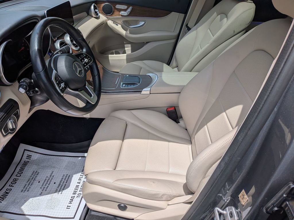 Used 2022 Mercedes-Benz GLC 300 4MATIC w/ Premium Package Lite image 12