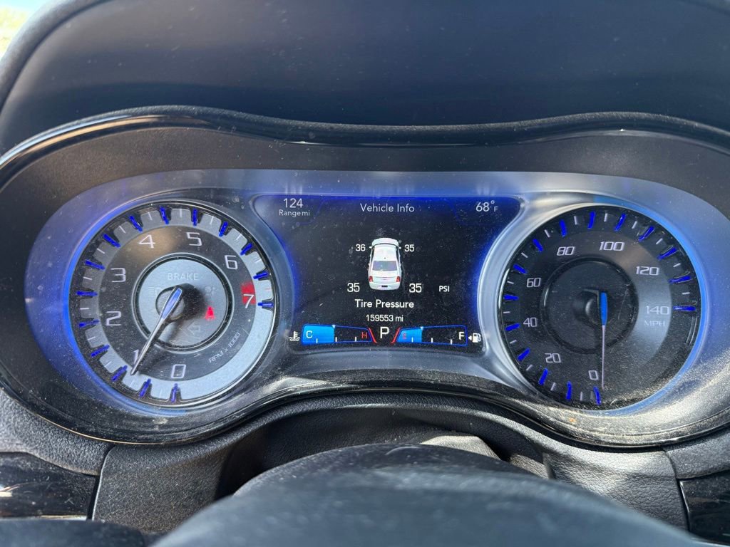Used 2018 Chrysler 300 S AWD/4WD image 9