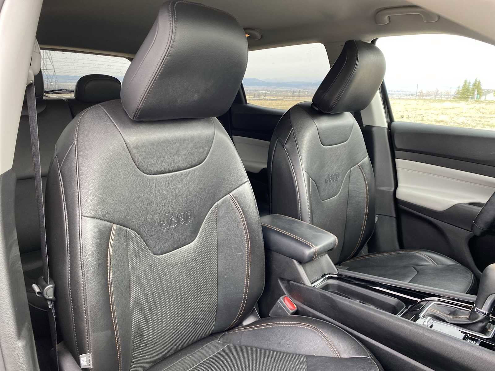 Used 2022 Jeep Compass Limited image 17