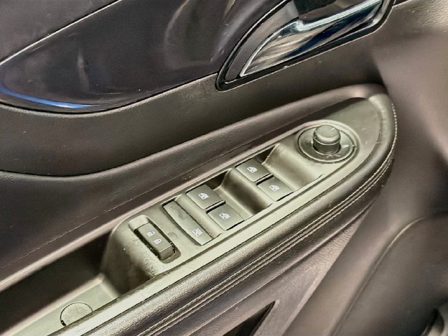 Used 2018 Buick Encore Preferred FWD image 17