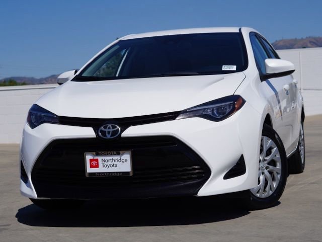 Used 2017 Toyota Corolla LE FWD image 3