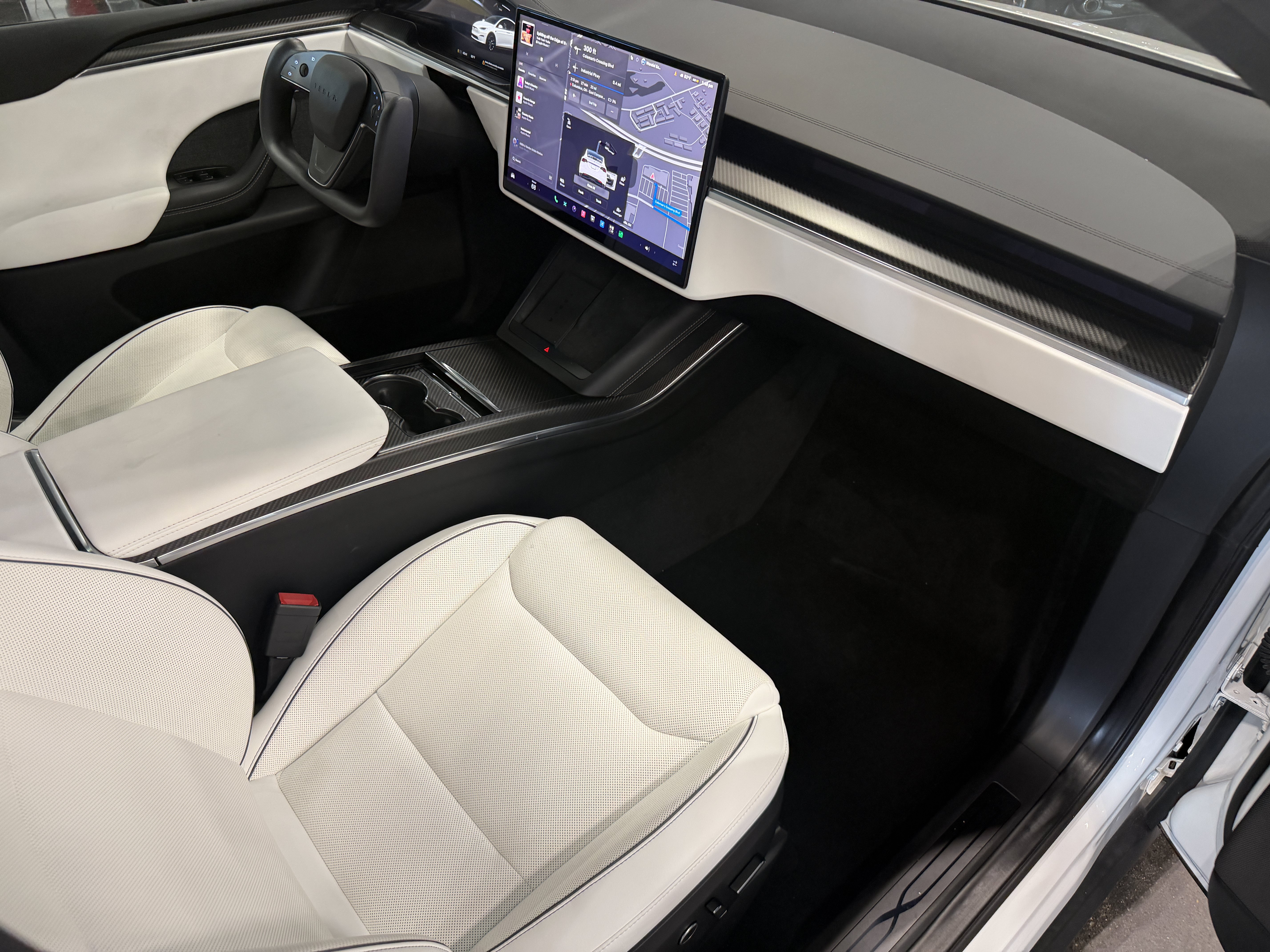 Used 2022 Tesla Model X Plaid AWD/4WD image 13