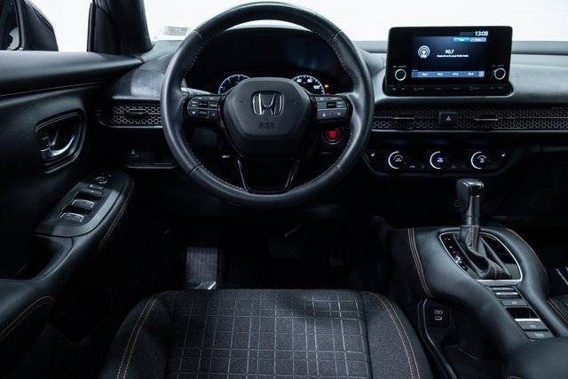 Used 2024 Honda HR-V Sport image 3