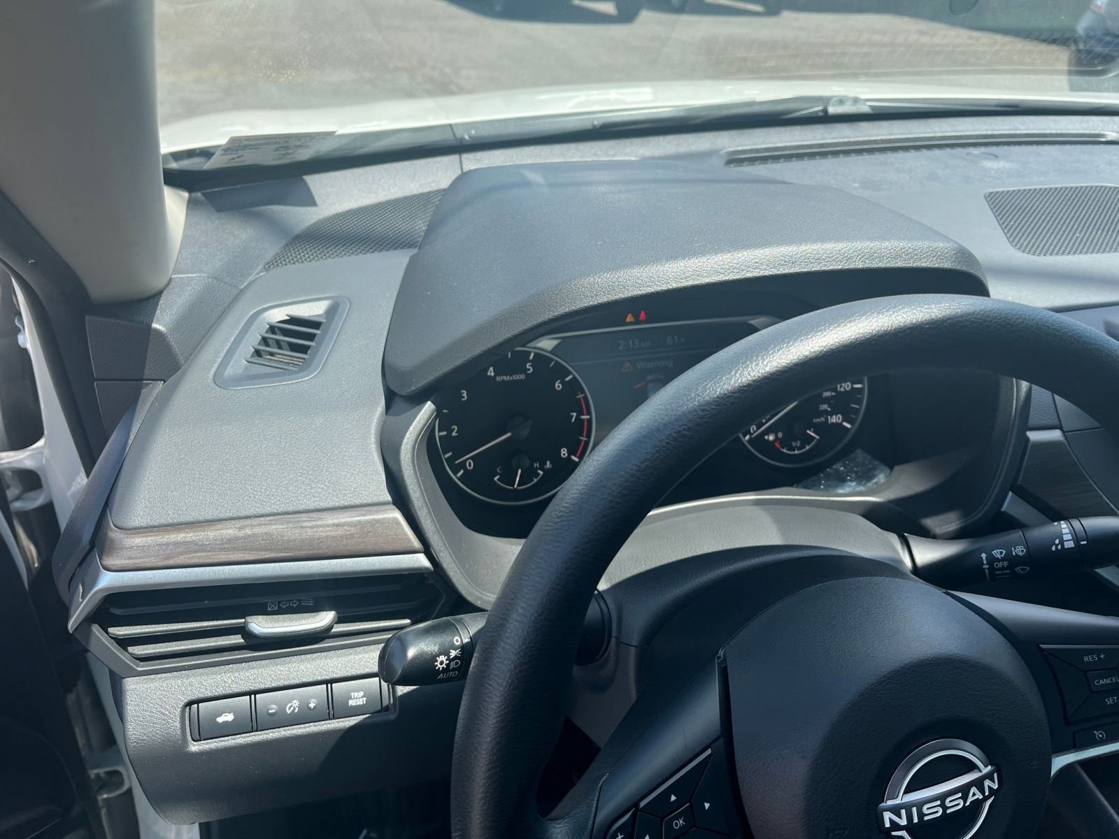 Used 2025 Nissan Altima 2.5 SV FWD image 34