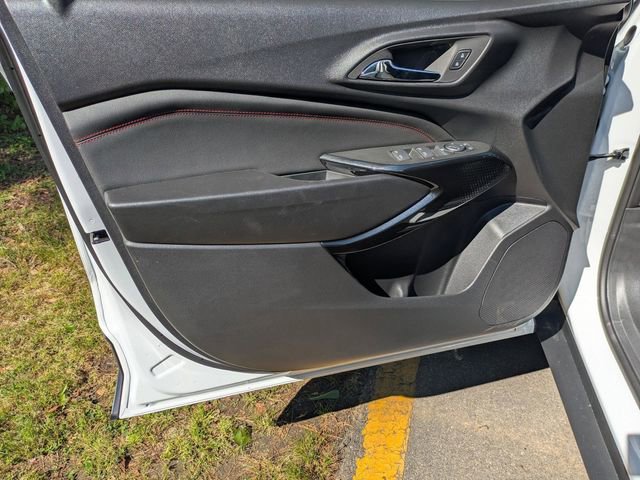 New 2026 Chevrolet Trax RS w/ Sunroof Package FWD image 8
