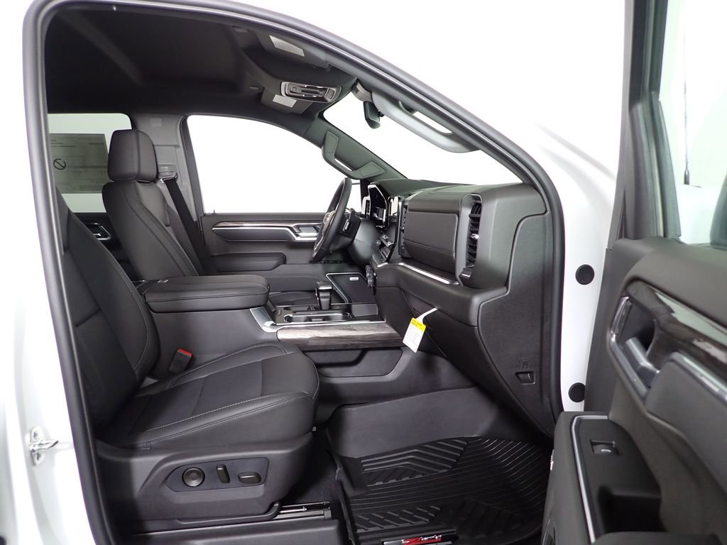 New 2026 Chevrolet Silverado 1500 LTZ w/ LTZ Convenience Package II AWD/4WD image 36
