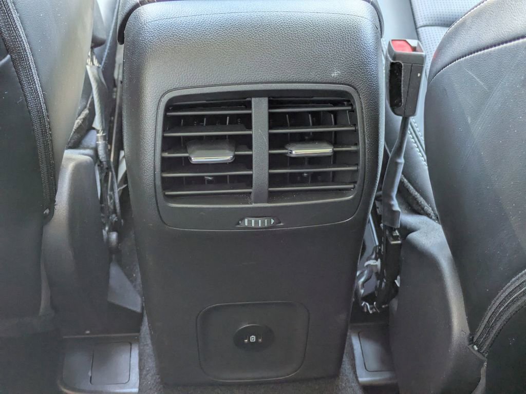 Used 2025 Ford Escape Platinum AWD/4WD image 13