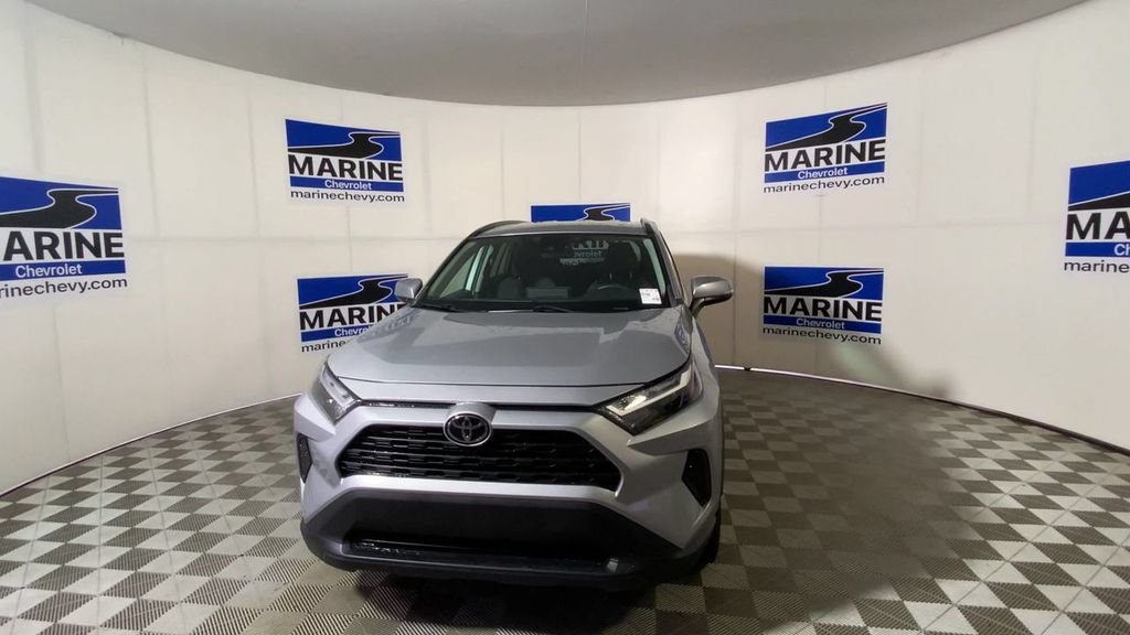 Used 2024 Toyota RAV4 XLE FWD image 5