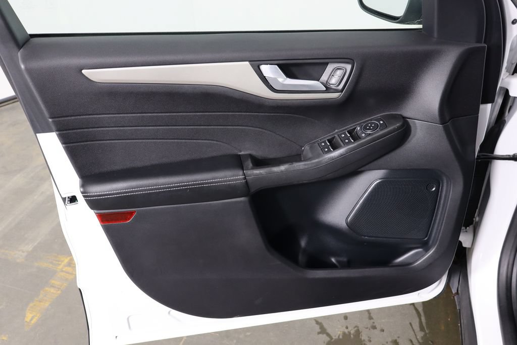 Used 2021 Ford Escape SE FWD image 19