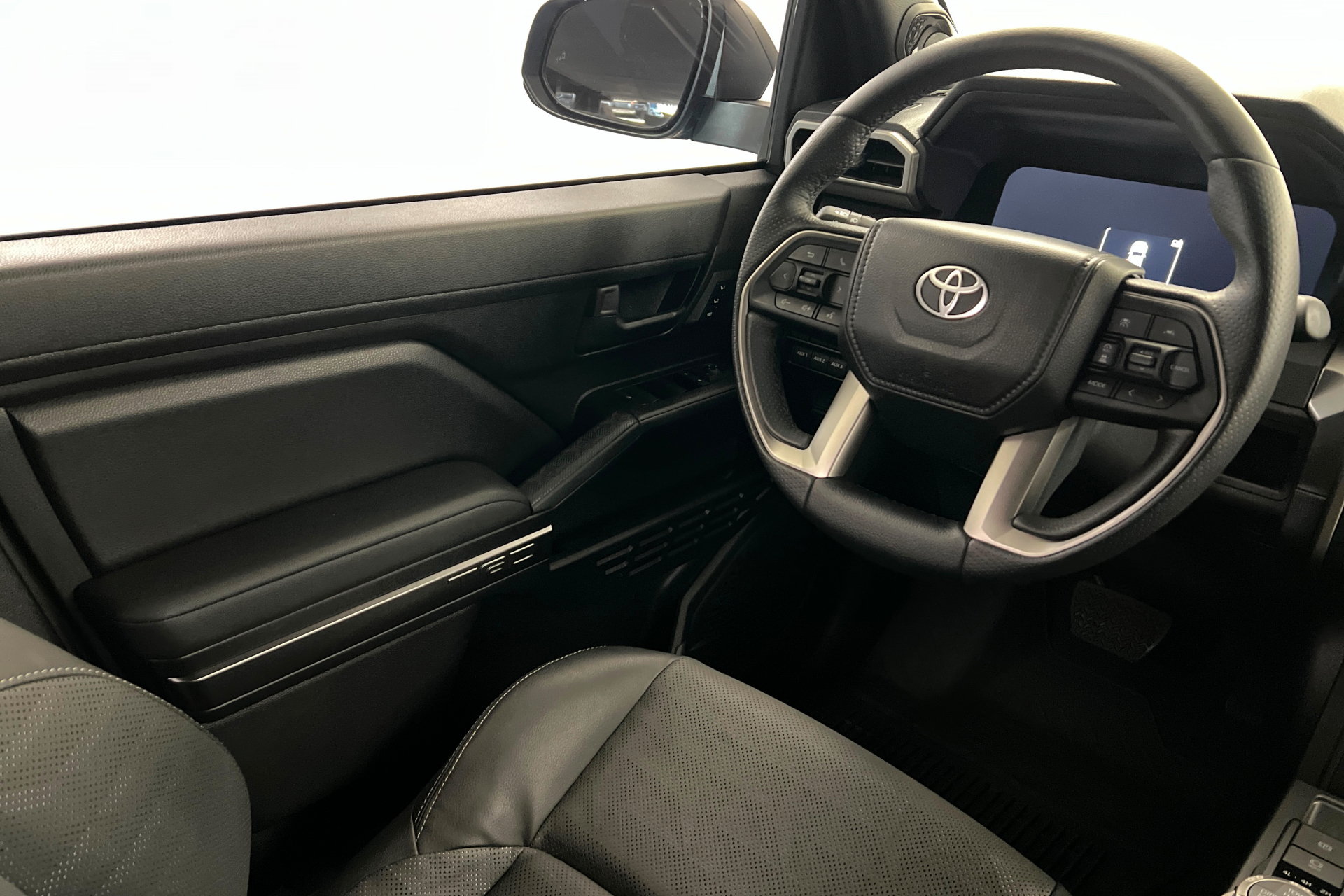 Used 2026 Toyota 4Runner TRD Off-Road Premium AWD/4WD image 12