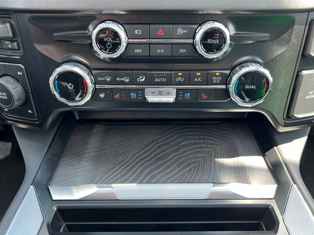 New 2025 Ford F250 Platinum w/ FX4 Off-Road Package image 32