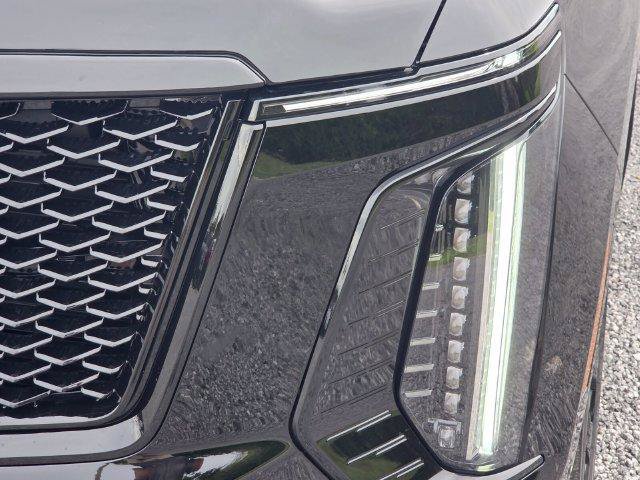 Certified 2026 Cadillac Escalade ESV Platinum Sport w/ LPO, ONYX Package AWD/4WD image 10