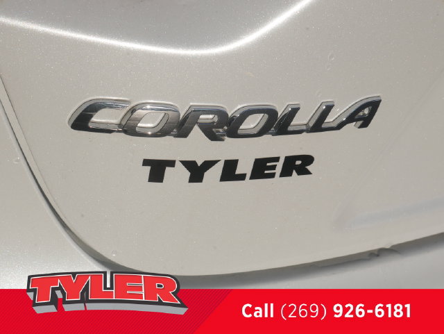 Used 2025 Toyota Corolla LE w/ LE Premium Package FWD image 13