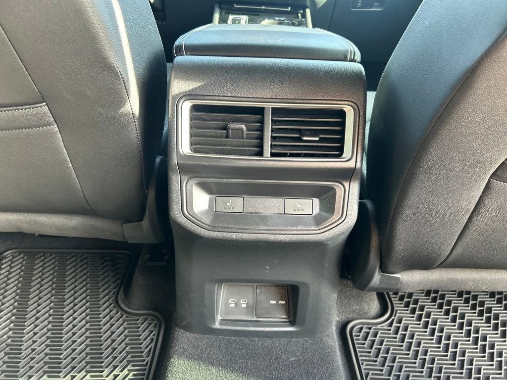 Used 2025 Volkswagen Atlas Cross Sport SEL R-Line image 28