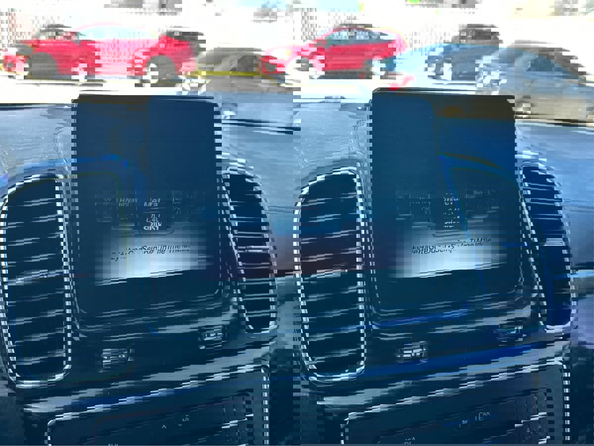 Used 2019 Mercedes-Benz GLS 63 AMG 4MATIC w/ AMG Night Styling Package image 38