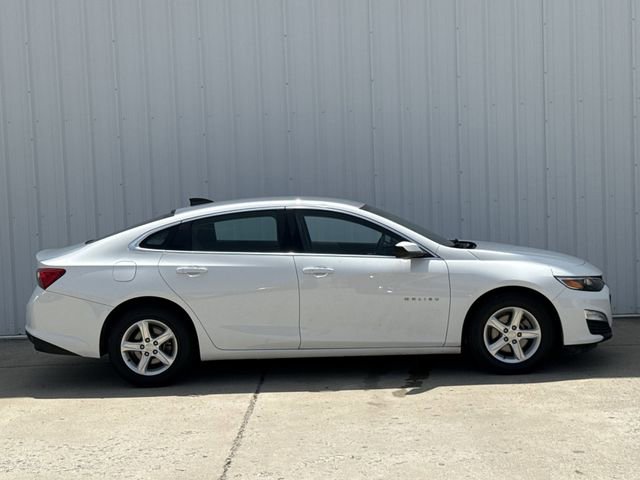 Used 2020 Chevrolet Malibu LS w/ Driver Confidence Package II FWD image 3