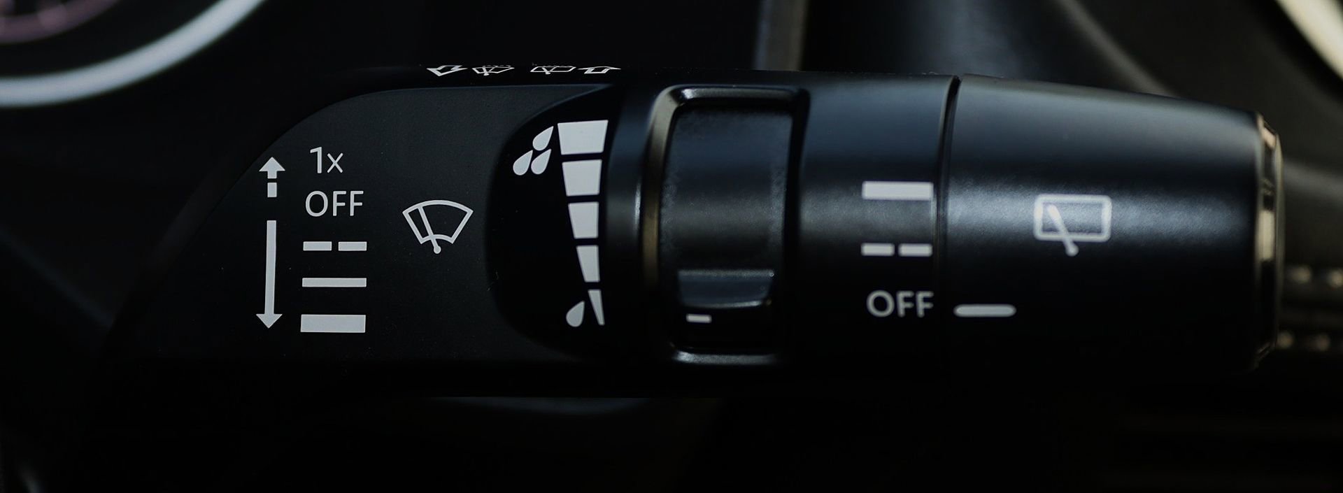 Used 2023 Nissan Rogue SV image 27