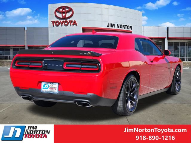 Used 2022 Dodge Challenger R/T Scat Pack RWD image 5