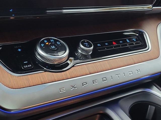 Used 2025 Ford Expedition King Ranch AWD/4WD image 31