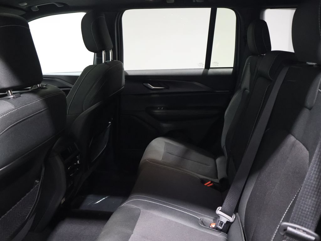 New 2026 Jeep Grand Cherokee Laredo X AWD/4WD image 10