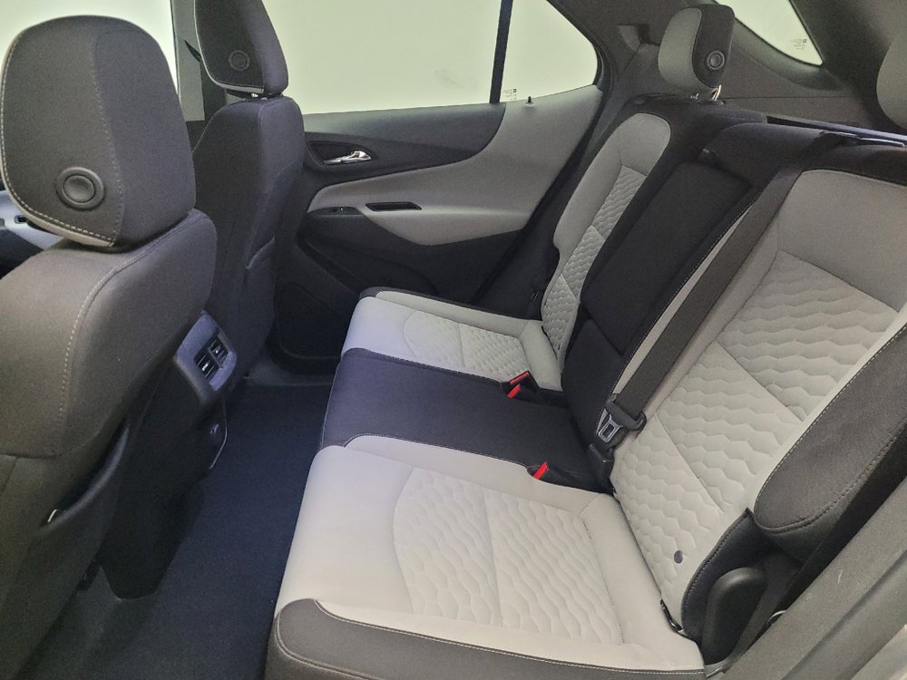 Used 2018 Chevrolet Equinox LT image 18