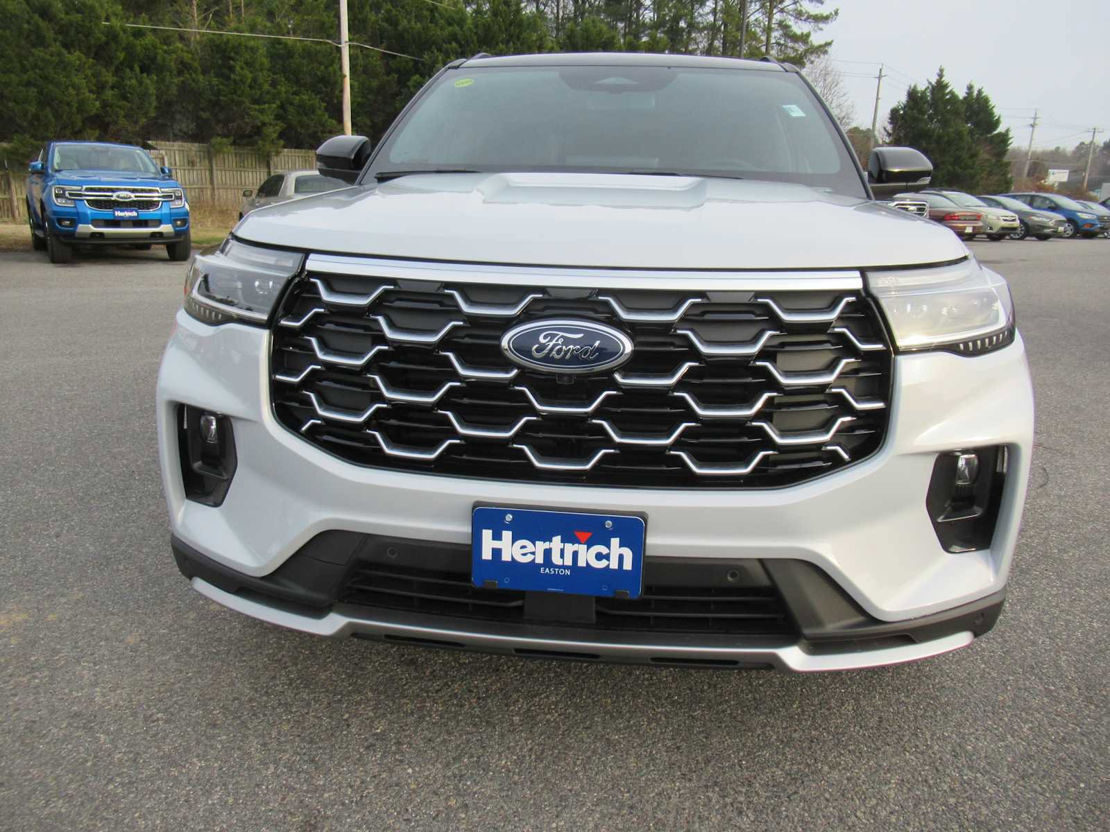 New 2026 Ford Explorer Platinum AWD/4WD image 2