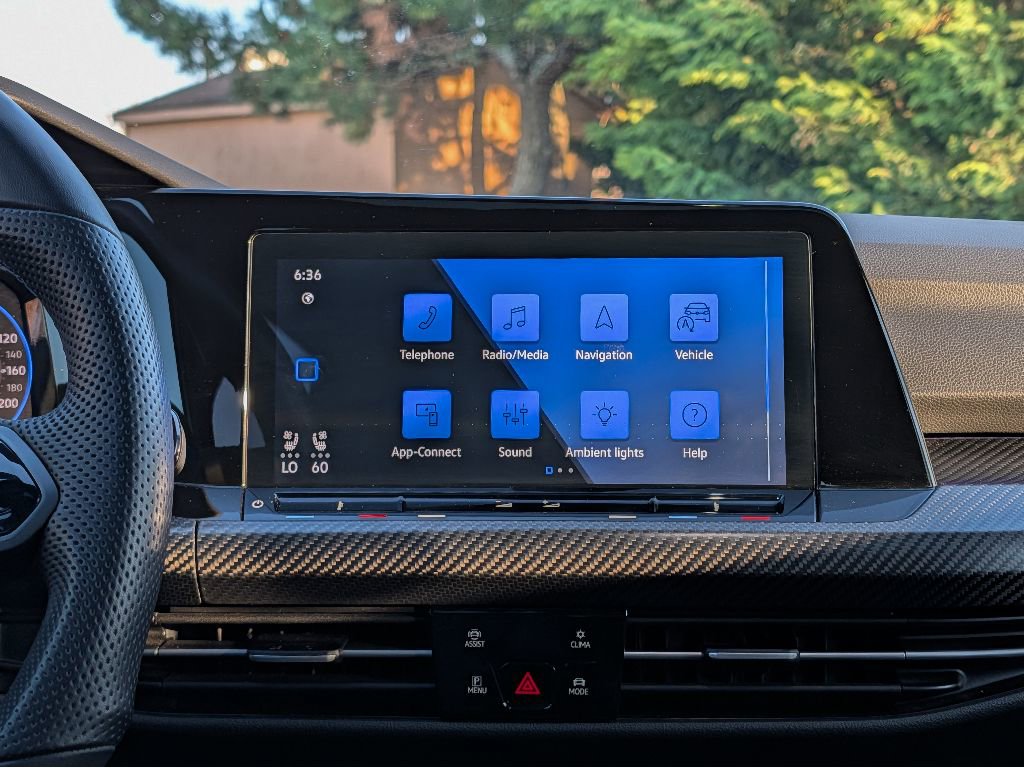 Used 2024 Volkswagen Golf R image 22