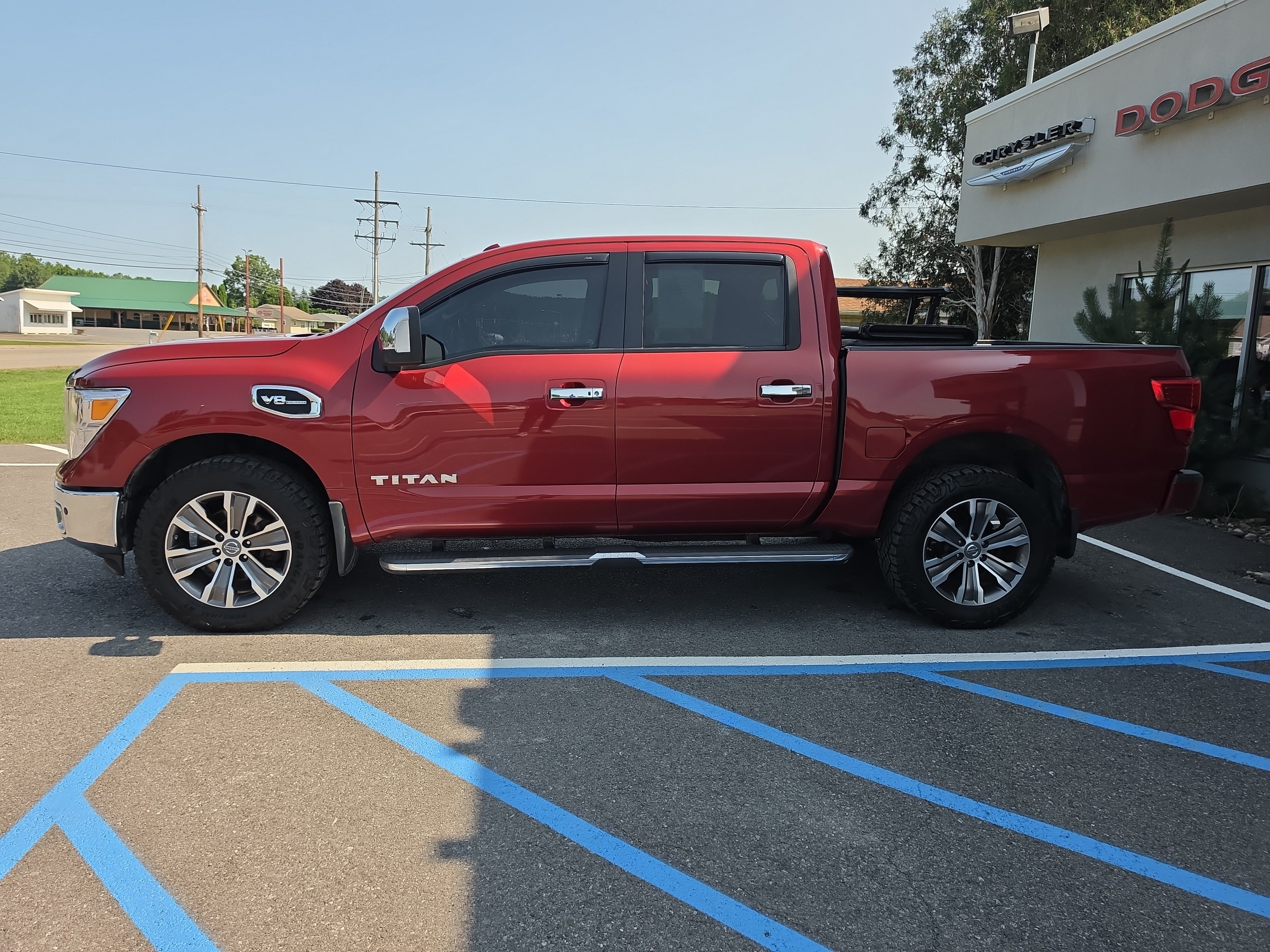 Used 2017 Nissan Titan Platinum Reserve AWD/4WD image 7