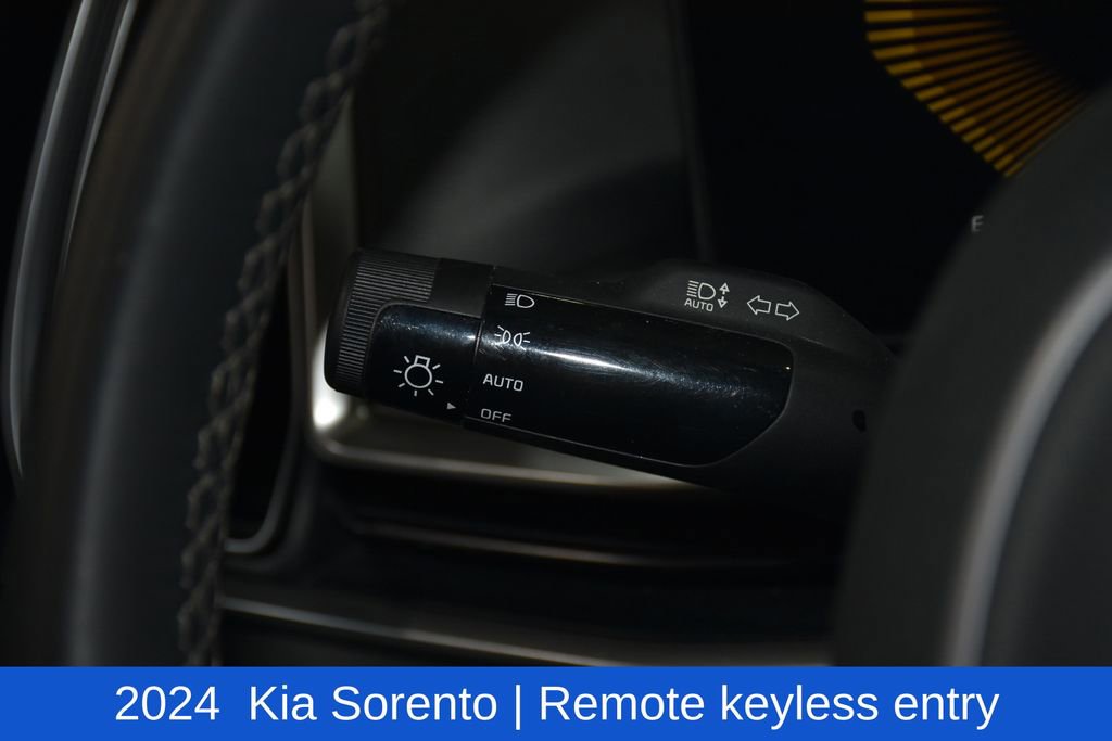 Used 2024 Kia Sorento S FWD image 10