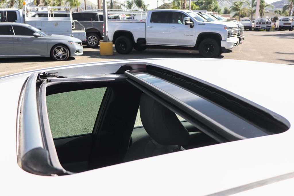 Used 2020 Toyota Avalon XSE image 28